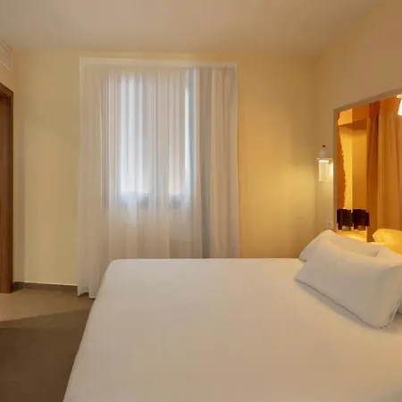 Sh Palace (adults Only) מלון ולנסיה