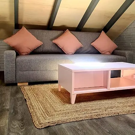 Loft Independiente Con Piscina Compartida En Centro De Apartment