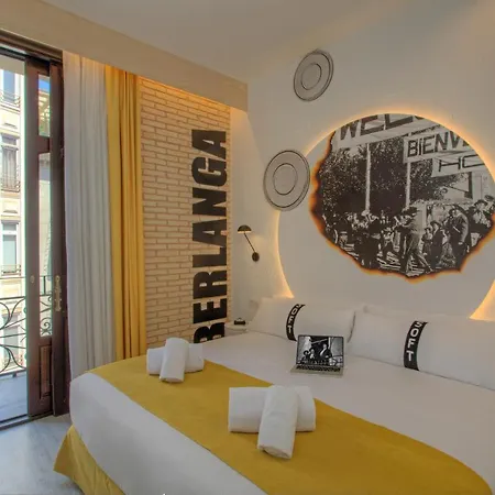 Casual Socarrat - Adults Only