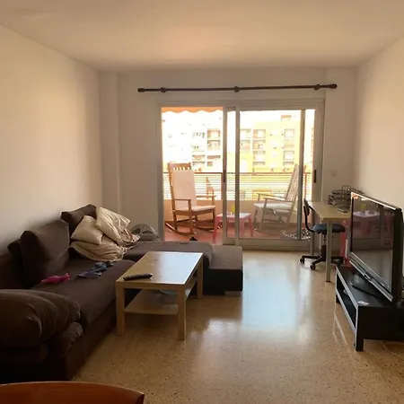ゲストハウス Room In Guest Room - Shared Apartment, Room For Rent In The Best Area Of Valencia バレンシア