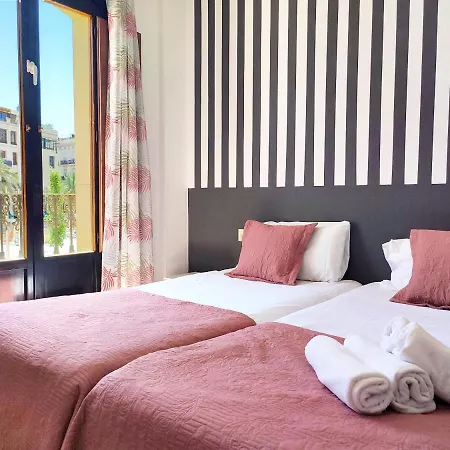 Flats Friends Plaza De La Reina 4* Valenza