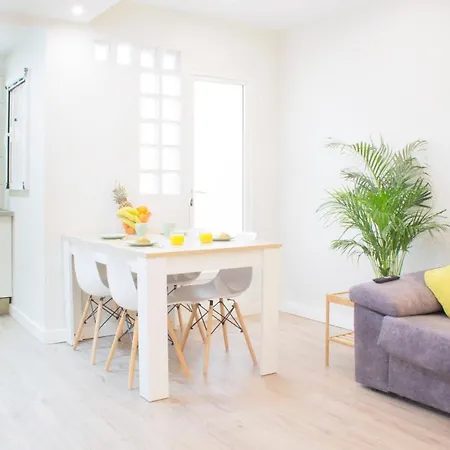 Cabanyal Luxury Malvarrosa Апартаменты *