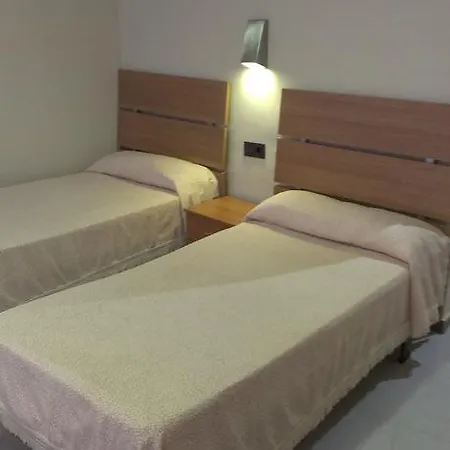 Hostal Bisbal Only Adults No Ac *