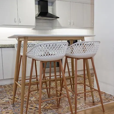Appartement Spacious And Modern Apartment Close To The Beach! *