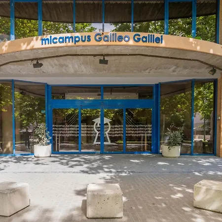 Juvenil Colegio Mayor Galileo Galilei Lägenhet