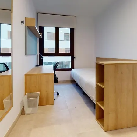 Micampus Avenida Del Puerto - Residencia De Estudiantes Apartament