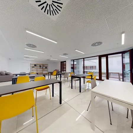 Apartament Micampus Avenida Del Puerto - Residencia De Estudiantes