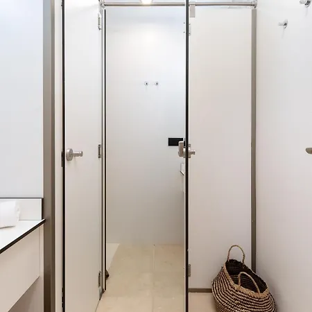 Travel Habitat La Marina Real Apartman Valencia