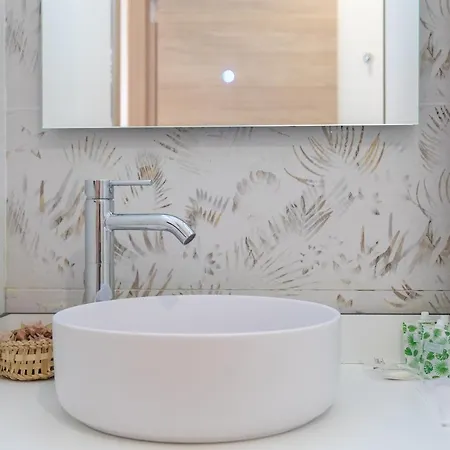 Travel Habitat La Marina Real Apartman *