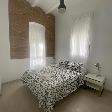 Rent Aparts Milagrosa 1 Валенсия
