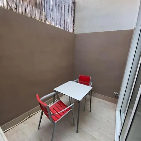 Rent Aparts Milagrosa 1 Апартаменты