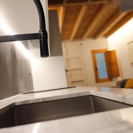 Apartman Estudio De Diseno En El Cabanyal