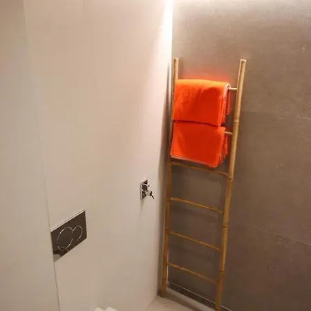 Apartman Estudio De Diseno En El Cabanyal *