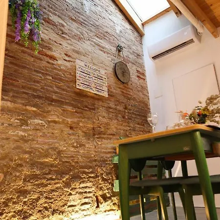 Estudio De Diseno En El Cabanyal * Valencia