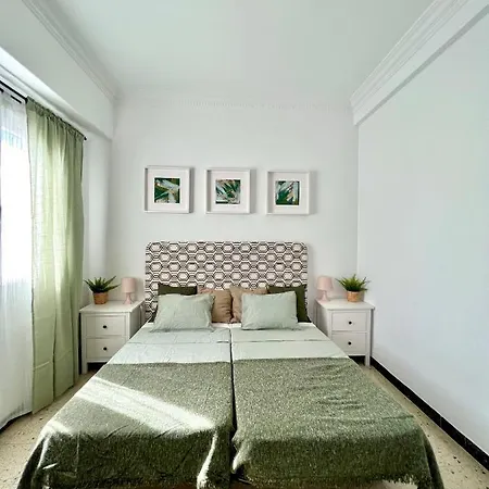 Big Spacious Penthouse Next To The Sea