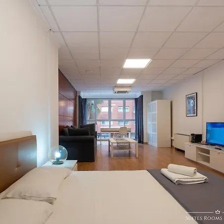 Suites Rooms Valencia 게스트하우스 2*