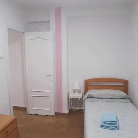 Apartament Nuevo Con Terraza Muy Cerca De La Playa
