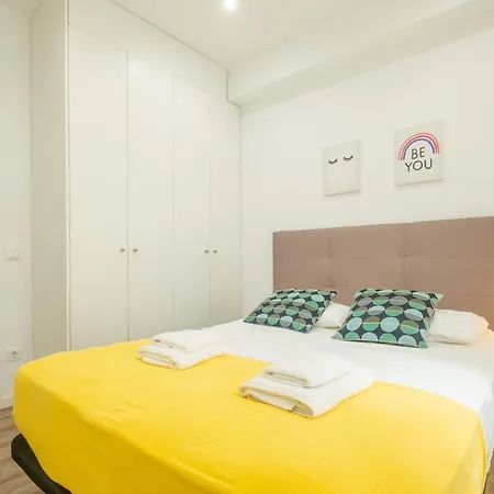 Modern, Stylish With Balcony Valenza