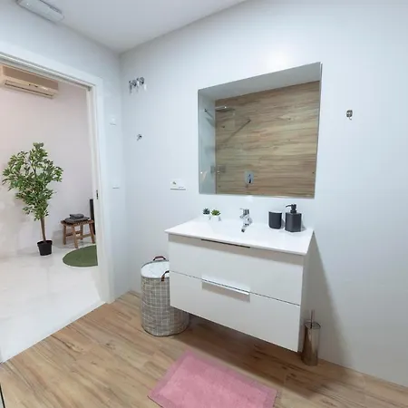 Digital Nomad Retreat 2 -great Location Near Metro バレンシア