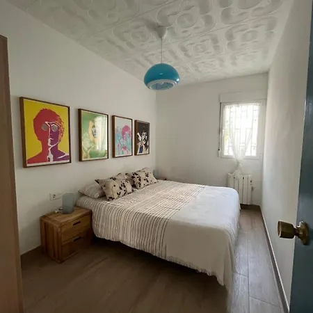 Apartamento Modernized 3-bedroom Flat 500m To The *