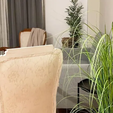 In Spacious Flat In Apartment