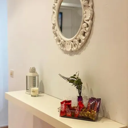 Apartment In Spacious Flat In *