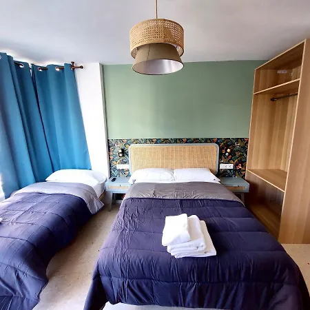 Habitaciones Barra89 بيت ضيافة 2*