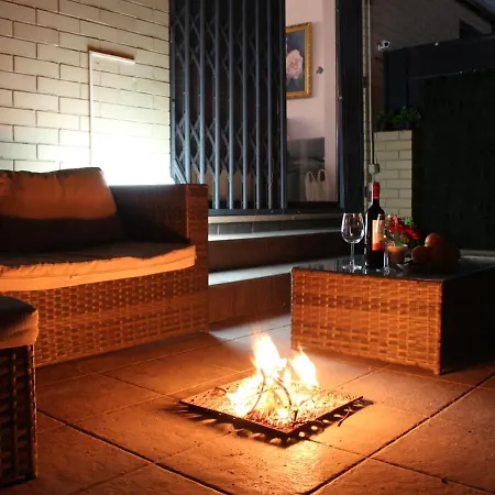 The Fabulous #terrace#parking#bbq בית אירוח