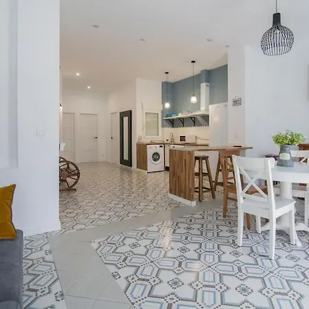 Cozy Flat In Center Feel The Vibe Selfcheckin