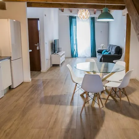 Cozy Duplex 1 Step To City Center Selfcheckin! Valencia