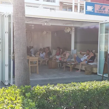 Malvarrosa Pensión 2*