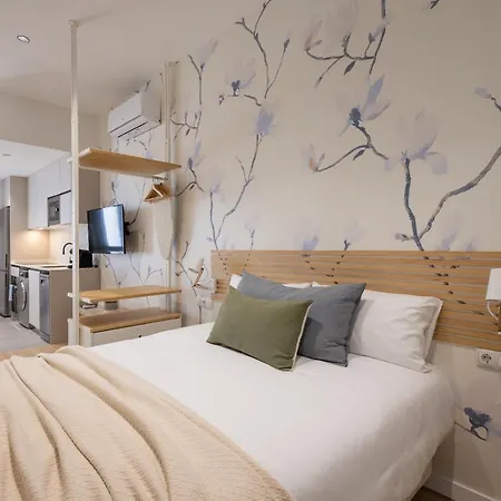 Florit Flats - The Turia Park Lofts - 4 Guests- Ac & Wifi - Near City Centre Lägenhet