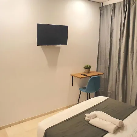 Hostal Plaza Resest *
