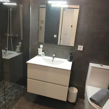 بيت ضيافة Small And Cozy - G10 3*