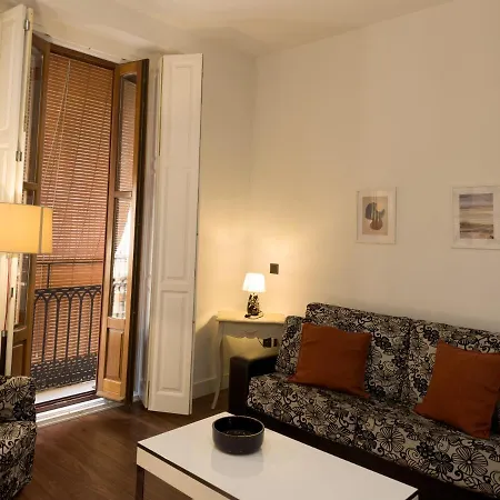 Market - Queen Square - Mid-term Valencia