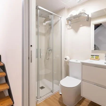 Dormforyou Alameda 12 *