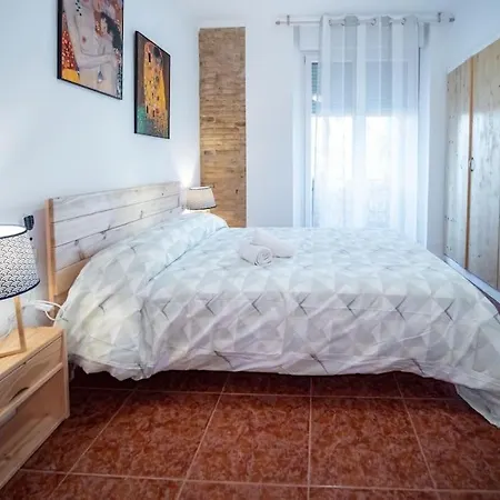 Ac Germanias Apartamento