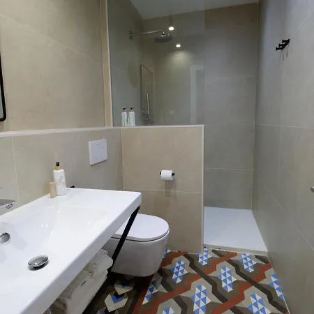 Valola Boutique בית הארחה 4*