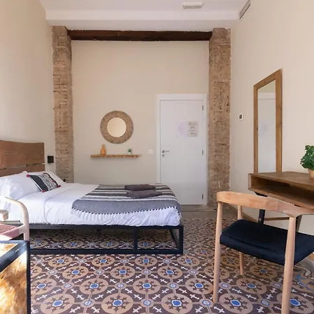 Bird House Валенсия