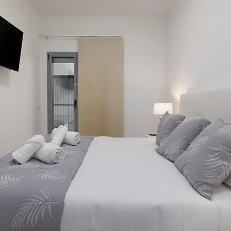 Apartup Turia River Park דירה