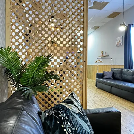 Salom 5 فالنسيا