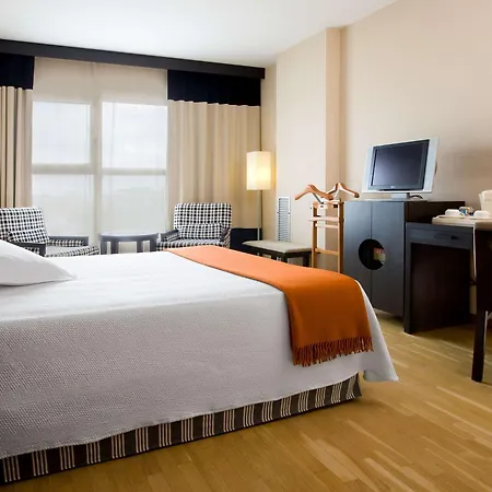 Hotel Nh Center