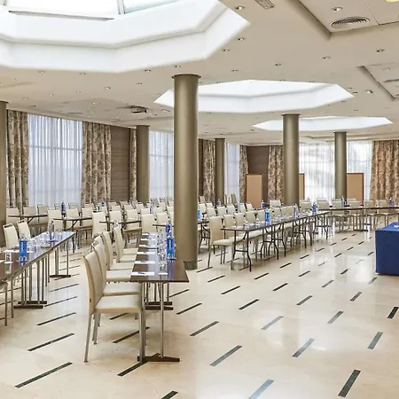 Nh Center Hotel 4*