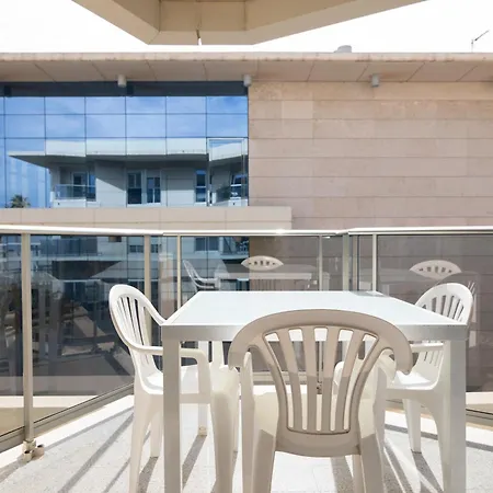 Fivestepstosea - 公寓