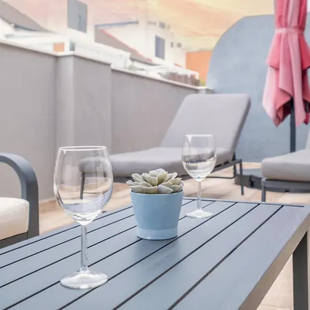 Daire Modern Penthouse With Private Terrace *