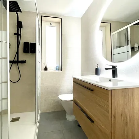 Apartment Spacious, Sunny Flat By Of Arts & Sciences *