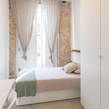 Residencia Universitaria Trinitarios * Valencia