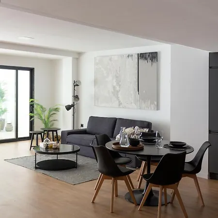 Vlc Host - Leones Appartement *