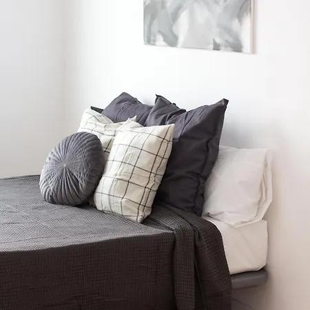 Vlc Host - Leones Appartement *