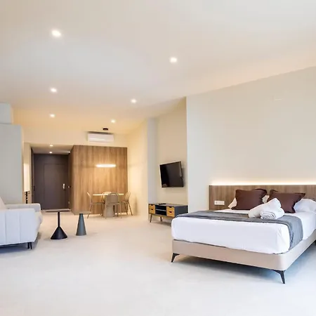 North Station Pen-suites Apartman